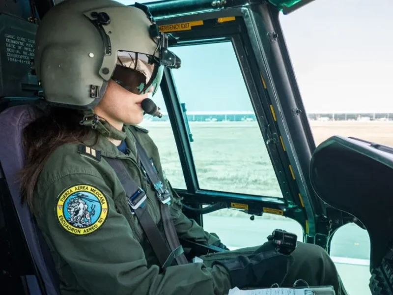 Alondra Mora, ejemplo del avance de las mujeres en la aviación militar