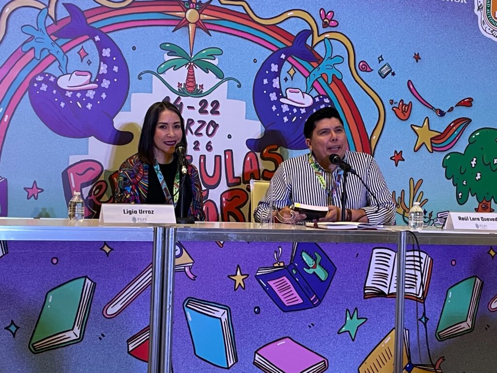 Ligia Urroz cura heridas a través del texto