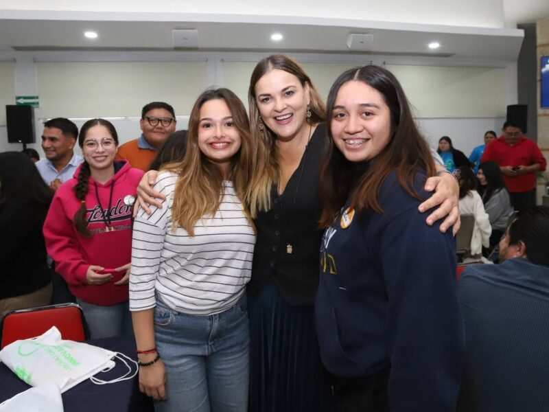¡Universidad gratis! Mérida abre 100 becas de licenciatura para mujeres