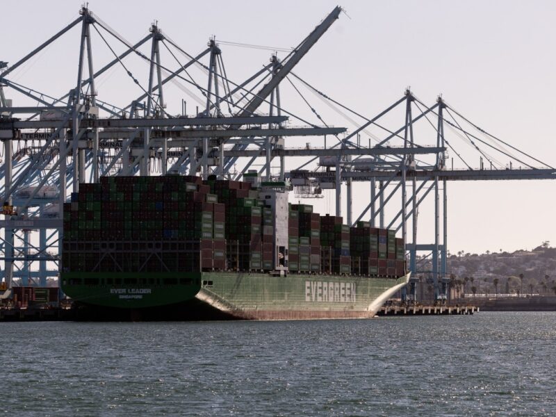 La guerra en Irán ya empieza a frenar la economía mundial, según el FMI