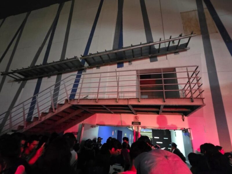 Evacúan cine en Mérida: falla en aire acondicionado activa alarma