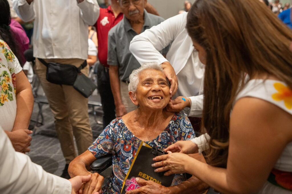 Un millón de pesos hace que más de 100 Yucatecos escuchen de nuevo