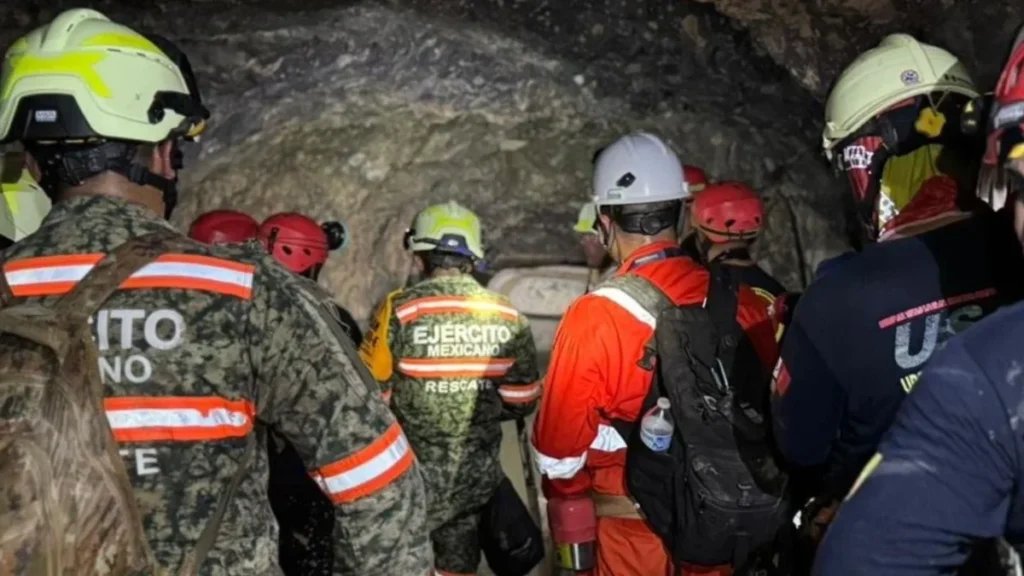Localizan con vida a minero atrapado en Sinaloa; continúan labores de rescate