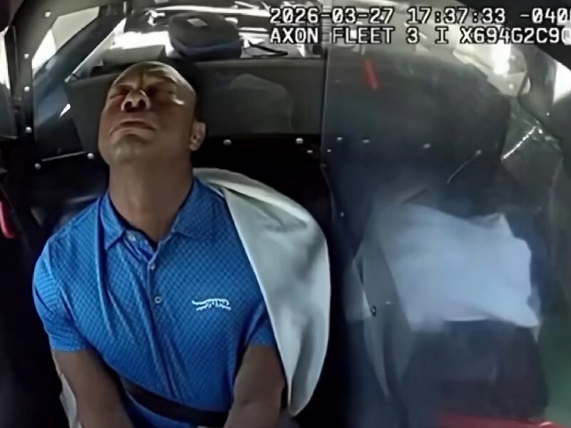 Difunden video del arresto de Tiger Woods tras accidente en Florida