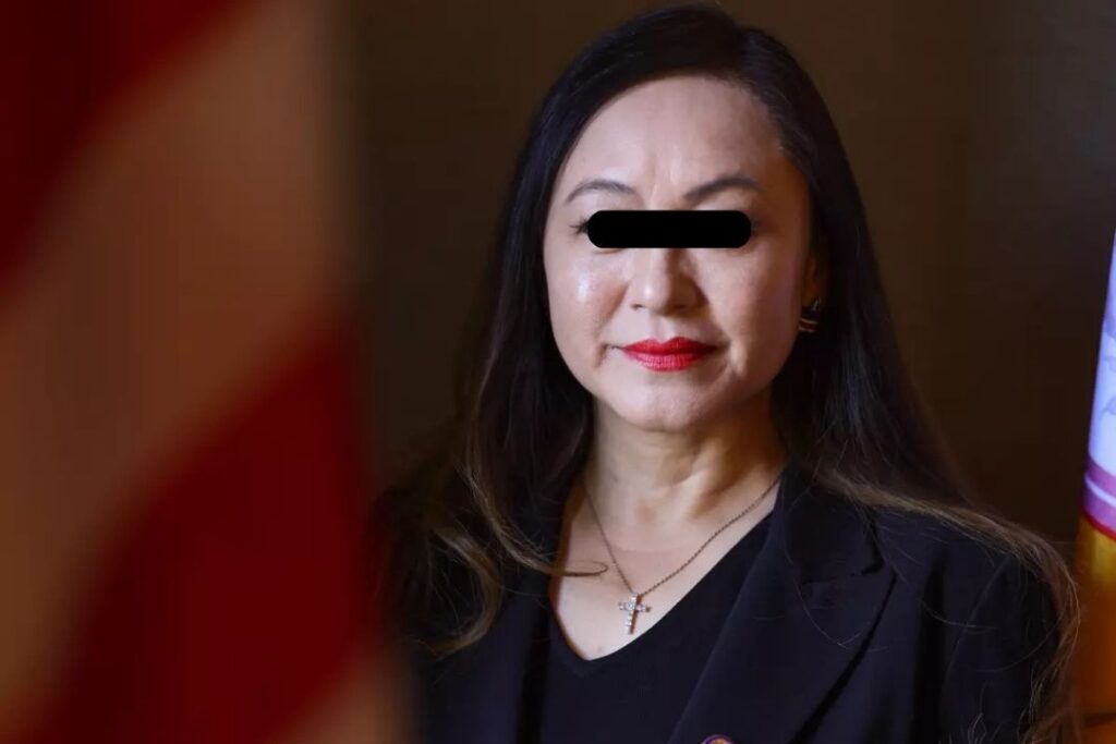 Una alcaldesa de California renuncia admitiendo ser un agente de China