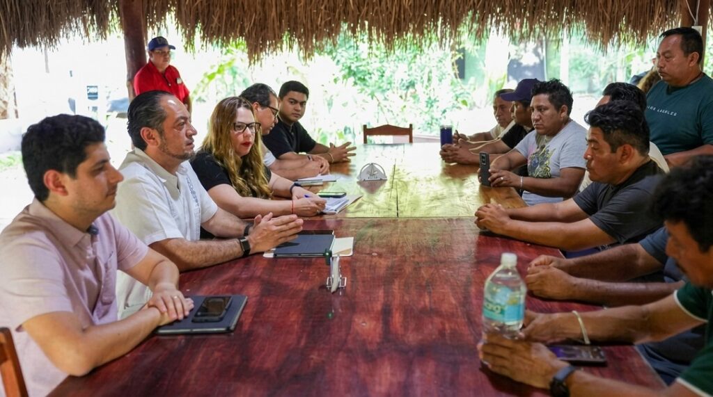 Artesanos rechazan acuerdo y mantienen cerrado Chichén Itzá