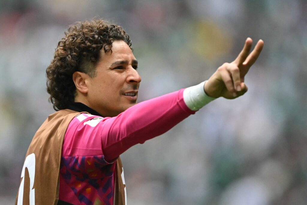 Memo Ochoa contempla retirarse al terminar con la selección