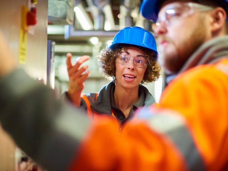 Mujeres en ingeniería abren camino en sectores tecnológicos de Yucatán