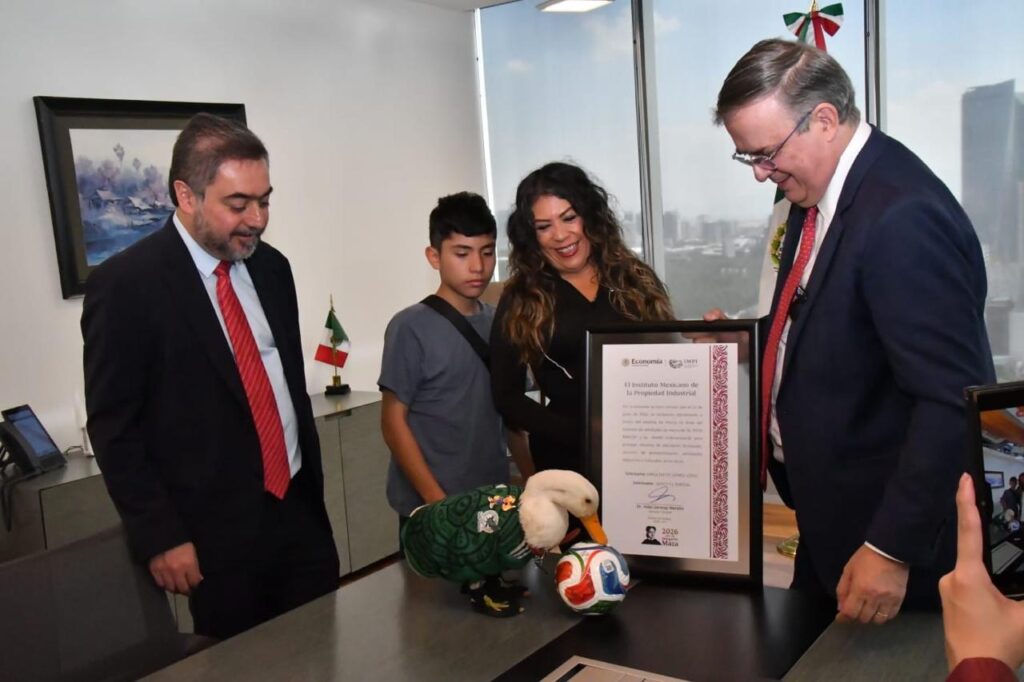 IMPI otorgan registro de marca del "PATO MERLÍN" a su propietaria