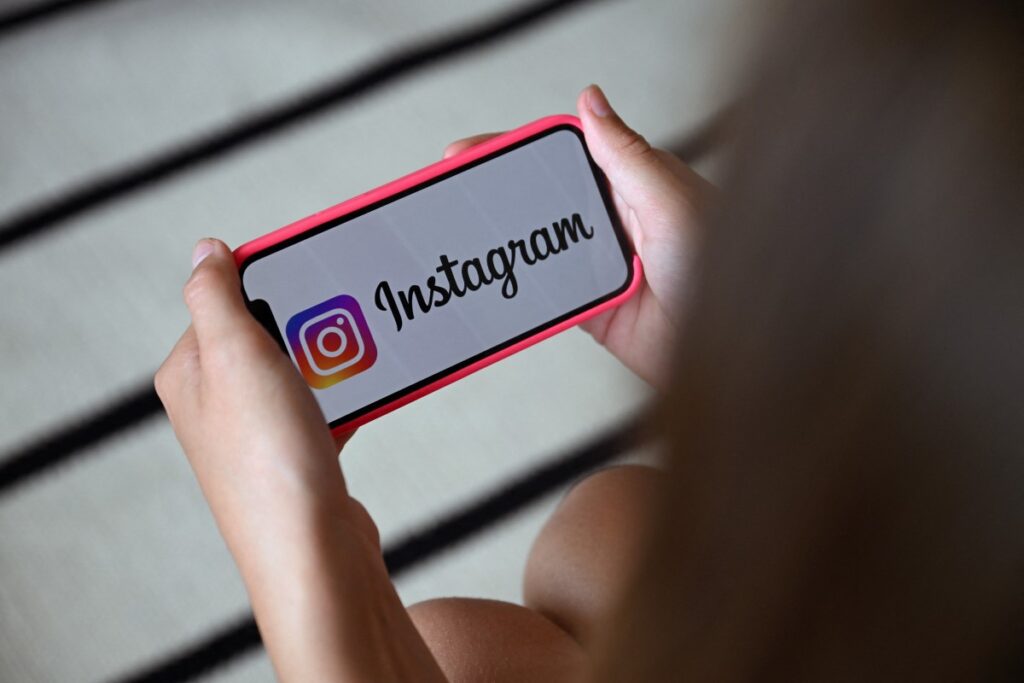Meta deberá modificar Facebook e Instagram o enfrentará sanciones millonarias