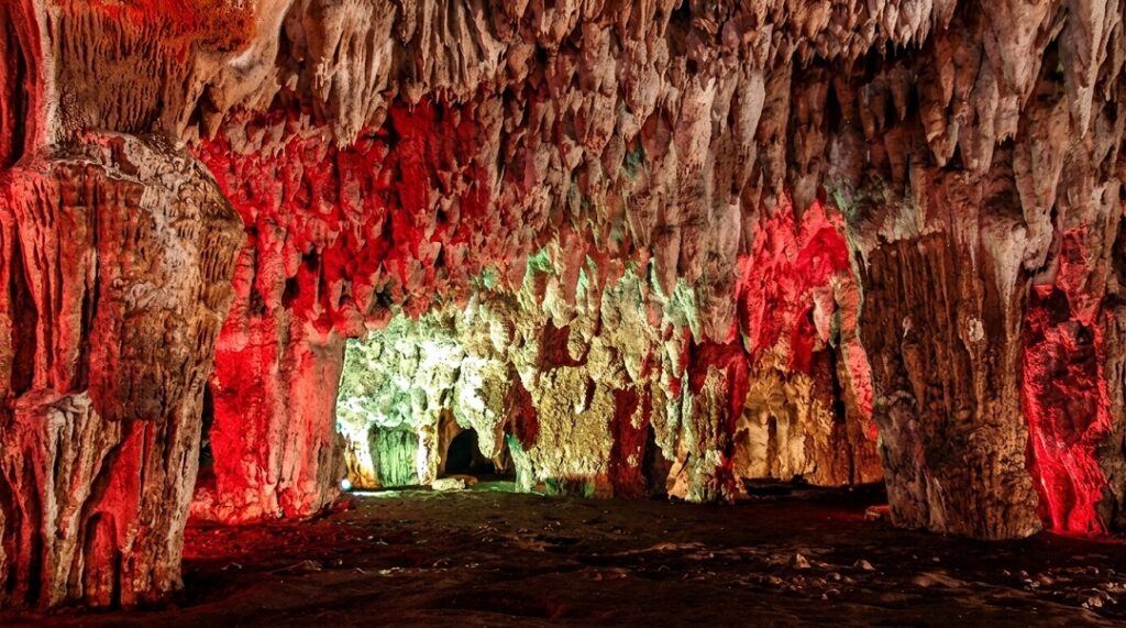 Grutas de Loltún y Balankanché podrían volver a abrir en 2026