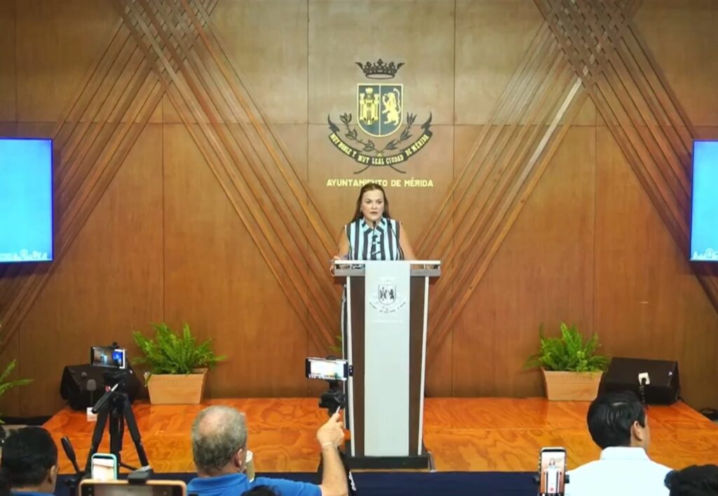 Cecilia Patrón rechaza privilegios en la atención de baches en Mérida